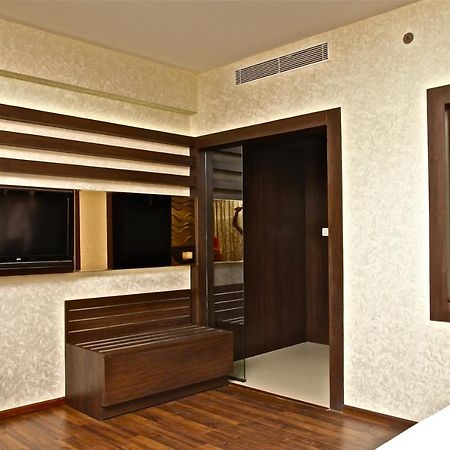 The Central Park Rourkela Екстериор снимка