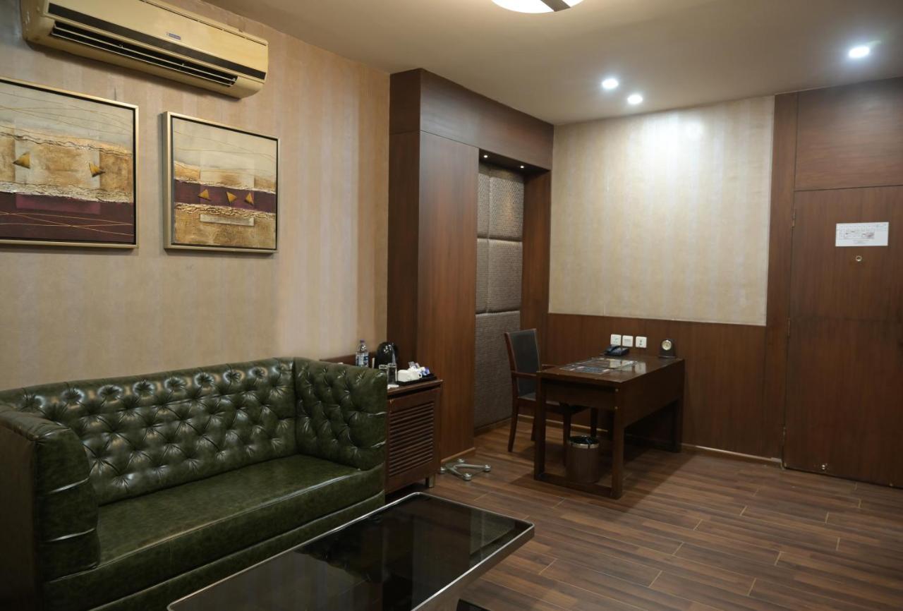The Central Park Rourkela Екстериор снимка